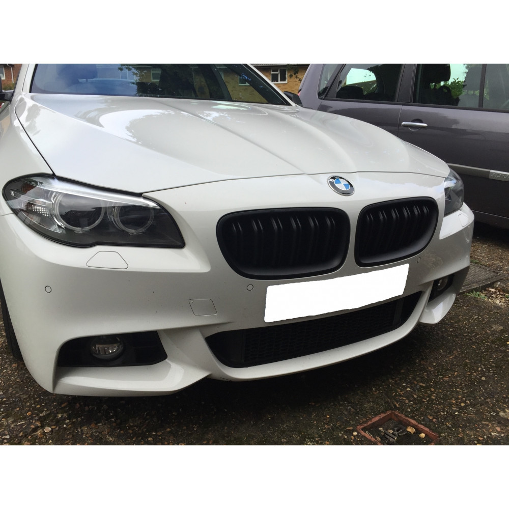 Решетки радиатора (ноздри) BMW 5 F10-F11 М5 Style Matte Black