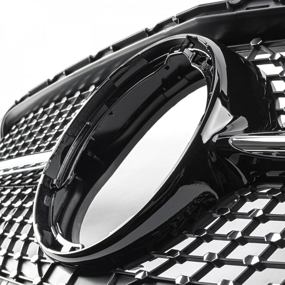 Решетка радиатора Mercedes C-klass W205 в стиле DIAMOND Black Chrome