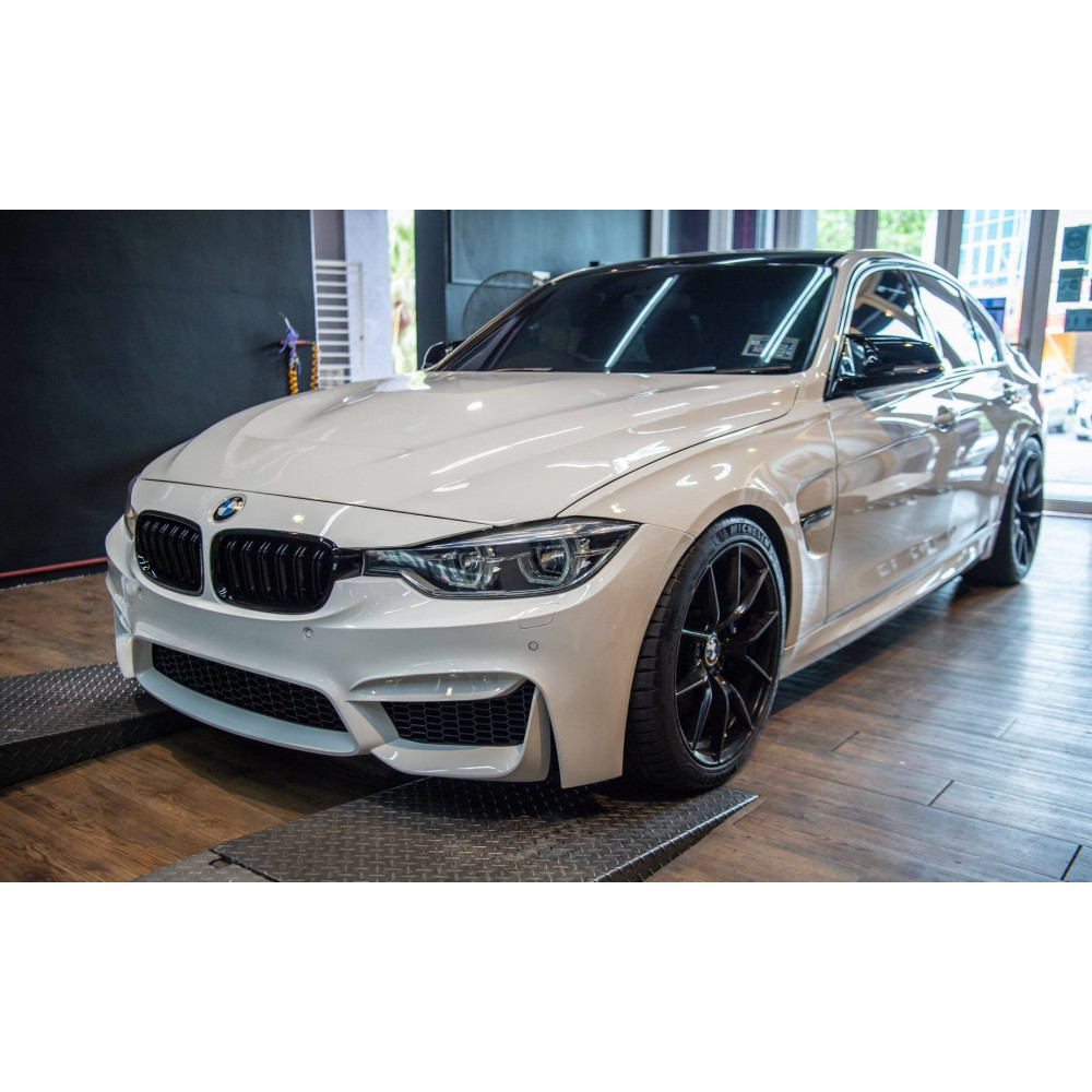 Бампер передній BMW 3-Series F30/F31 (2011-2019) в стилі М3 під PDC та омивачі, без ПТФ