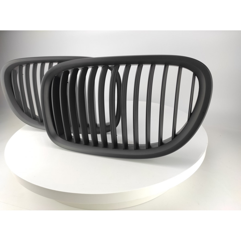 Решетки радиатора (ноздри) BMW 7-Series F01/F02 (2008-2015) черный матовый