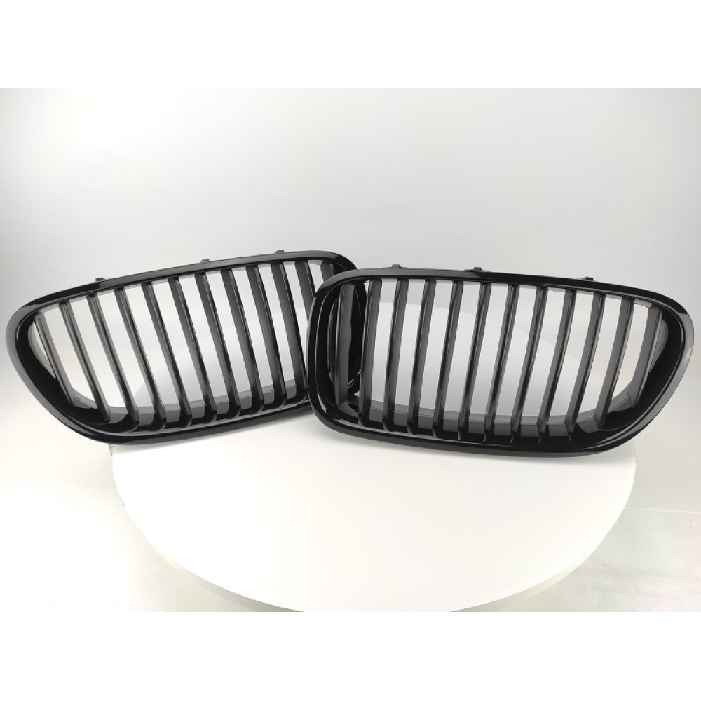 Решетки радиатора (ноздри) BMW 5-Series F10/F11 (2010-2016) в стиле M-Performance