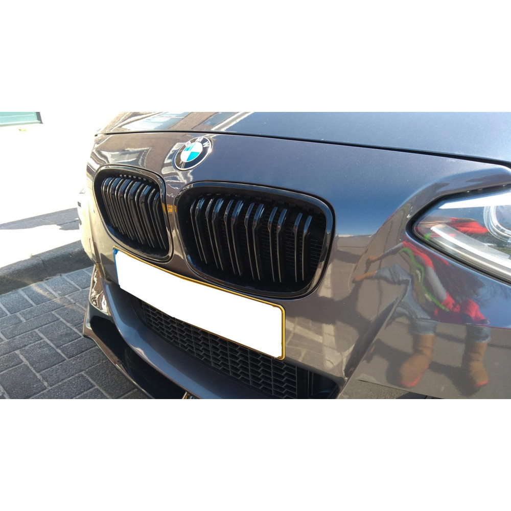 Решітки радіатора (ніздрі) BMW 1 F20 F21 LCI M1 Style чорний глянець