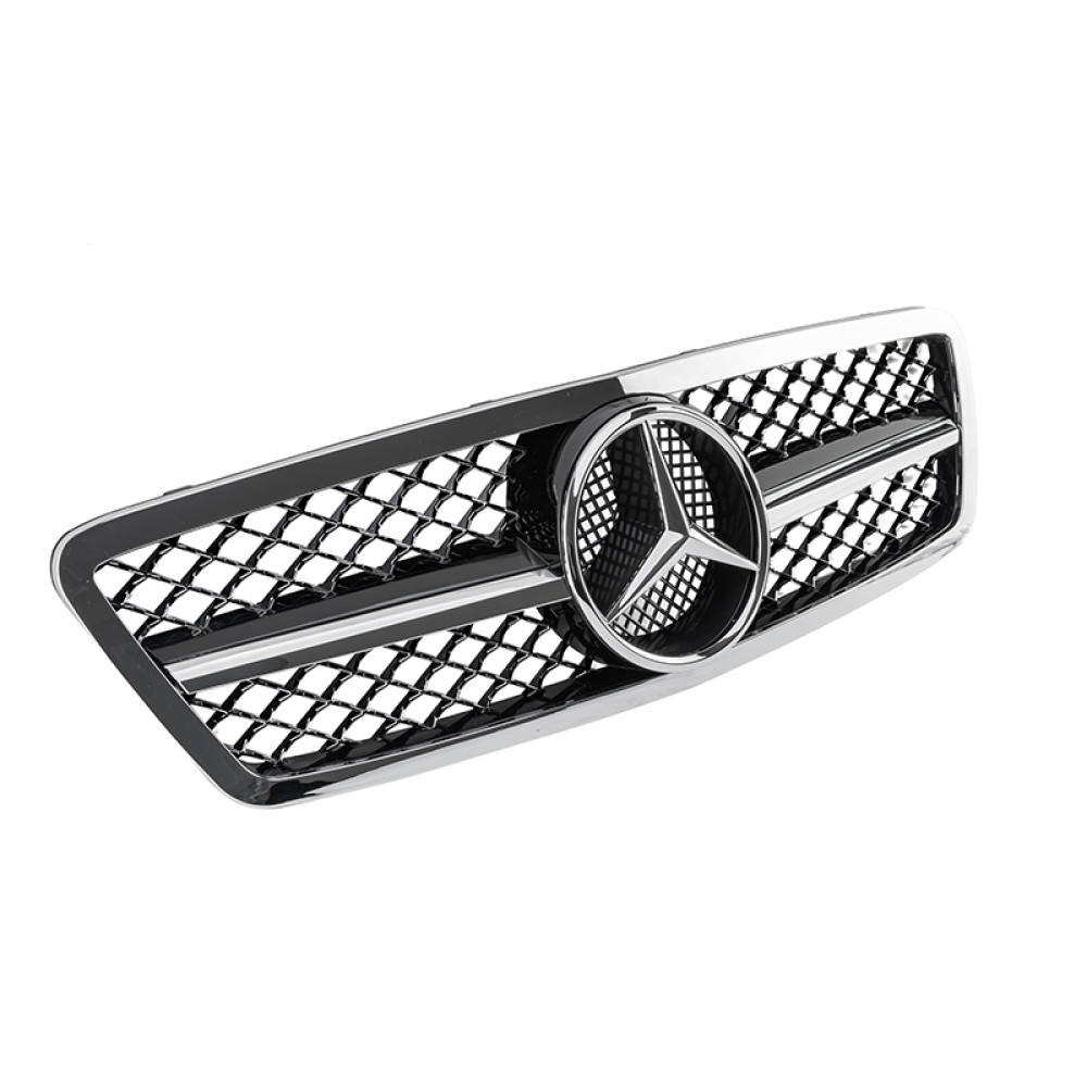 Решетка радиатора Mercedes C-klass W204 в стиле AMG Gloss Black