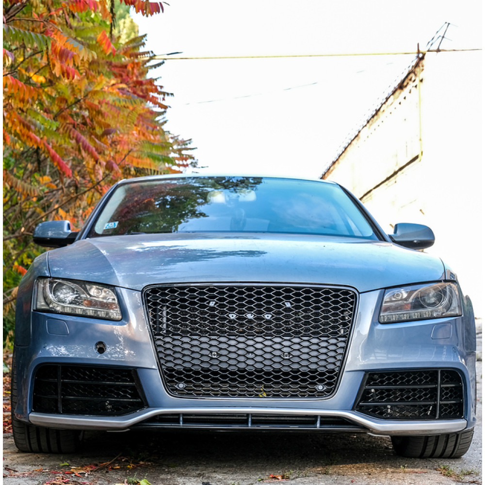 Решітка радіатора Audi A5 (2007-2011) в стилі RS5 без кілець (чорний глянець)
