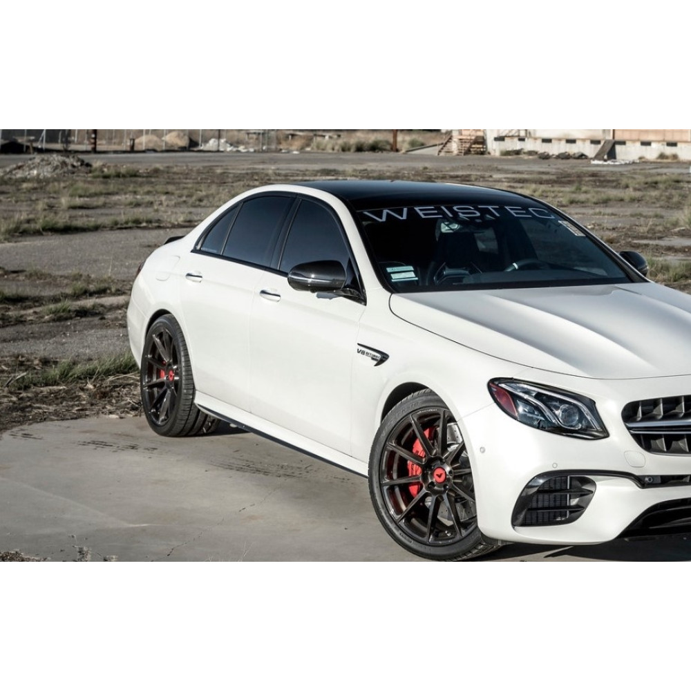 Накладки на пороги (наружные) Mercedes E-Class W213 стиль E63 AMG
