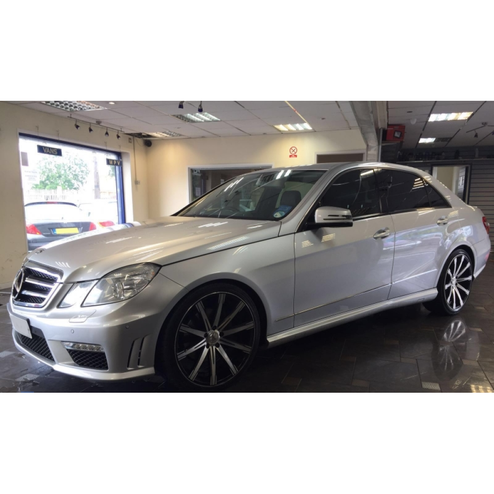 Накладки на пороги зовнішні Mercedes E Class W212 стиль AMG 2009 2013