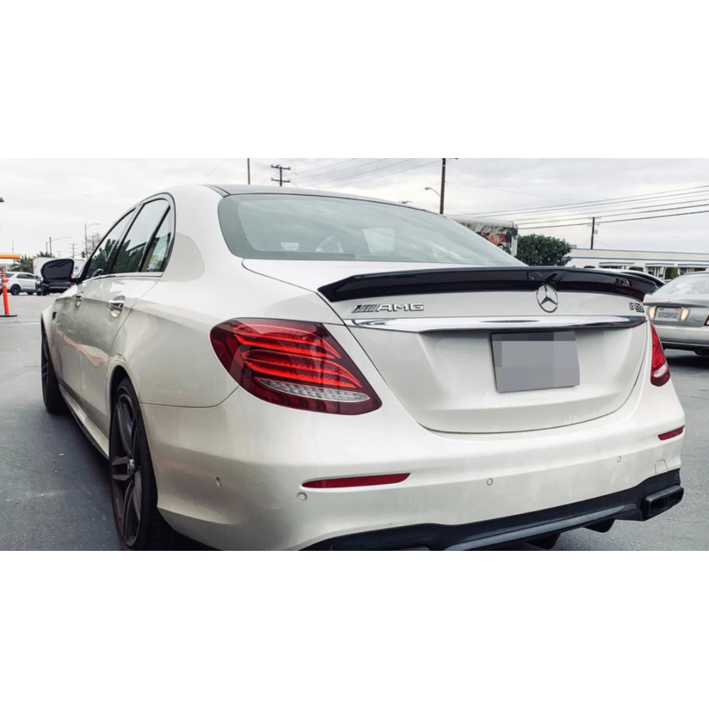 Карбоновый спойлер Mercedes E-Class W213 (2016-2023) в стиле Votex
