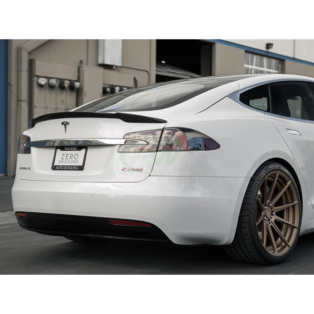 Карбоновий спойлер Tesla Model S Sedan (2012 2017) Style revozport