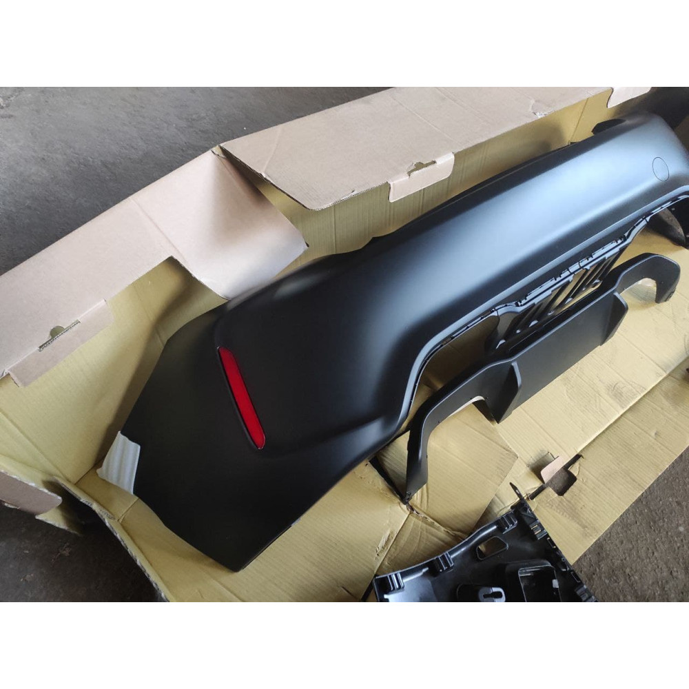 Задний бампер BMW 2 Series F22 F23 M2 Look (13-17)