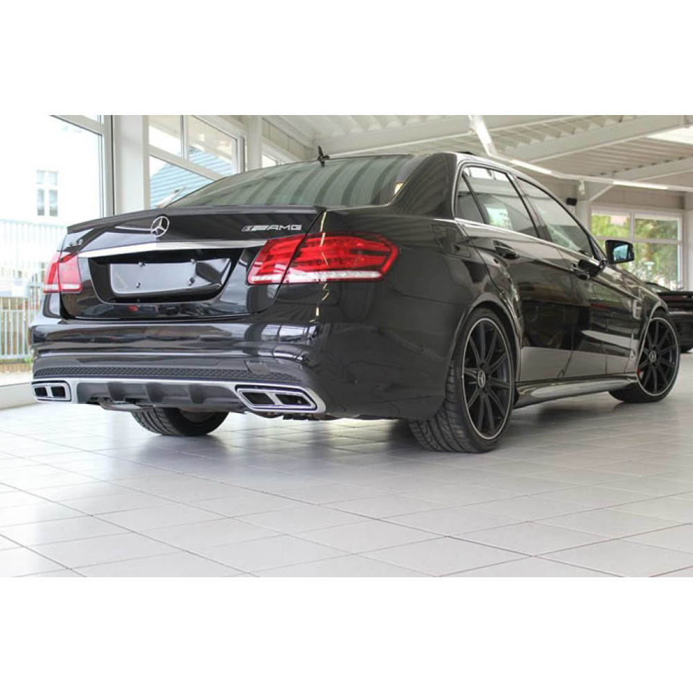 Бампер задний Mercedes E-Class W212 (2014-2016) в стиле AMG E63 под PDC