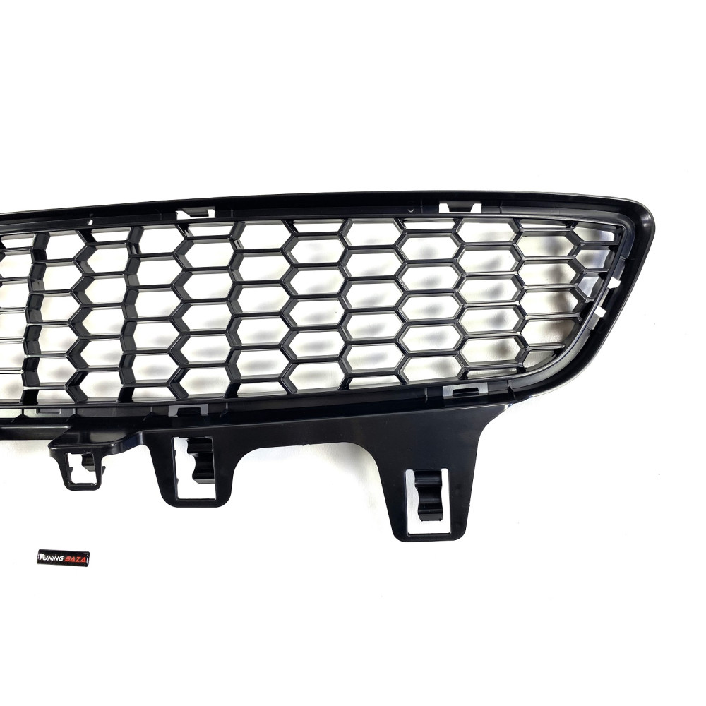 Центральная решетка переднего бампера M3 M4 BMW 3 F30 F32 F33 F36