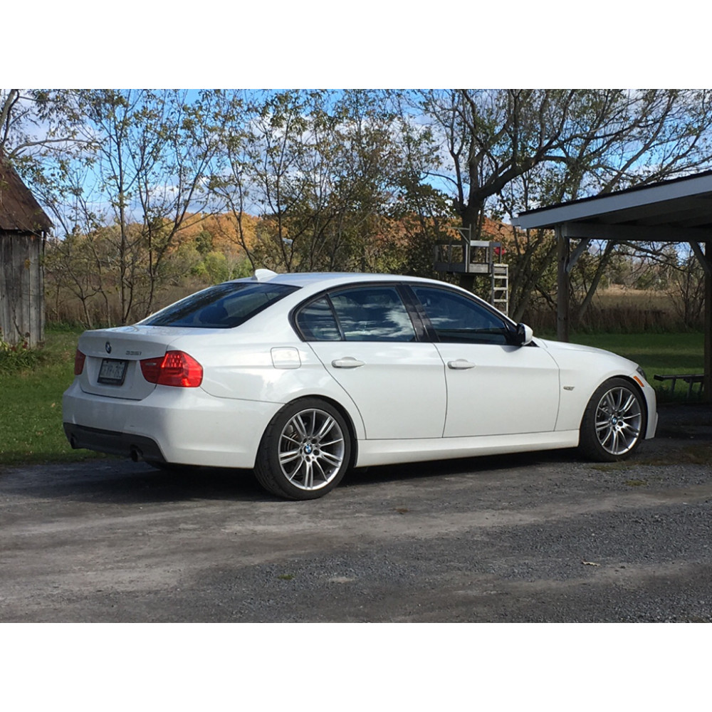 Внешние накладки на пороги BMW 3-Series E90 (2004-2012) в стиле M-Package