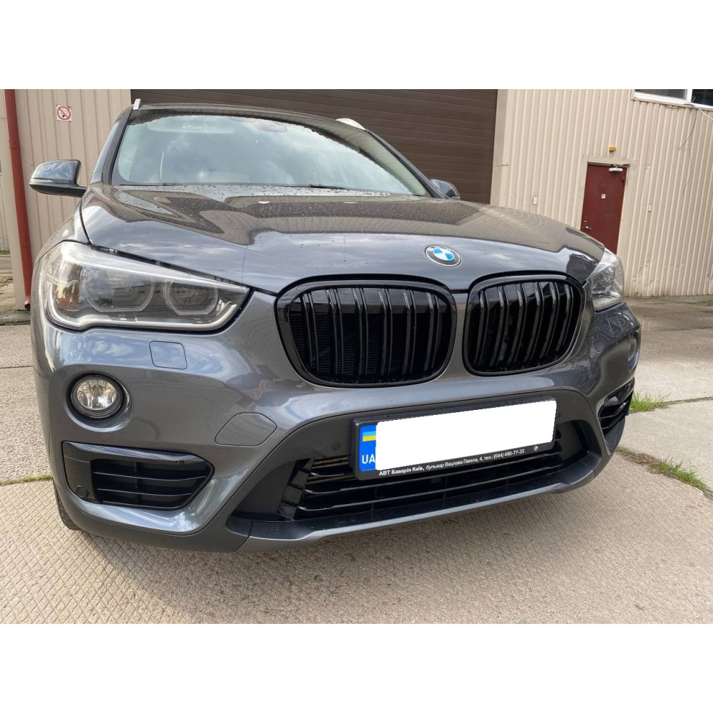 Решетки радиатора (ноздри) BMW X1 F48 M Style Gloss Black