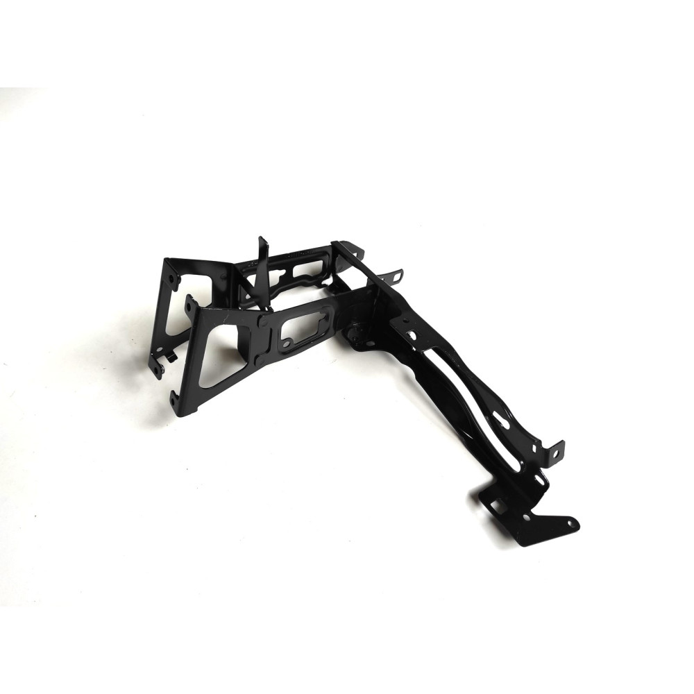 Кронштейн крепления фары L (окуляр) для BMW F20/F22/F30/F32/F34/F36